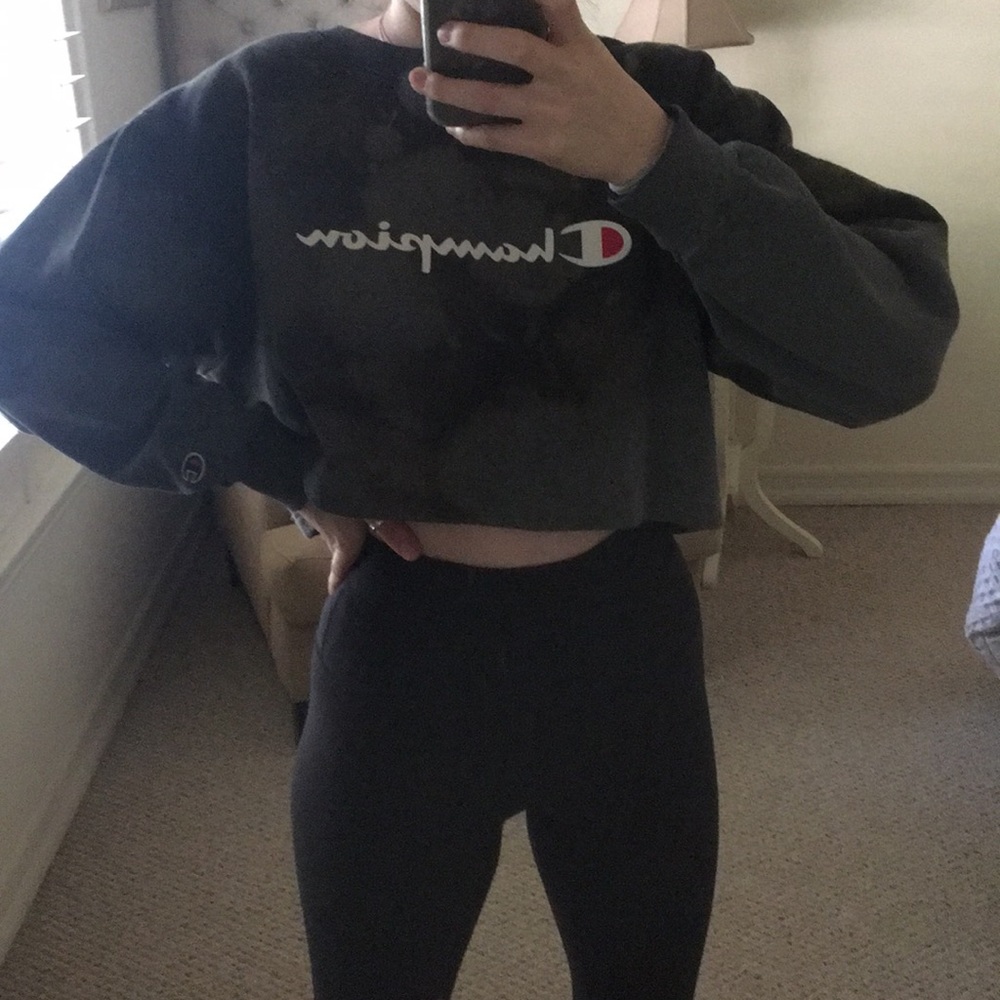 Cropped champion acid wash crewneck